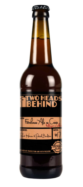 Two Heads Behind Farmhouse au Cassis