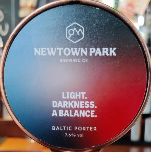 Newtown Park Light. Darkness. A Balance
