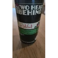 Two Heads Behind Julefred