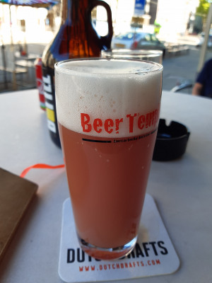 potjebier's photo of Resist: Strawberry
