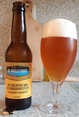 potjebier's photo of Dochter van de Burgemeester