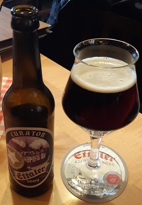 potjebier's photo of Curator