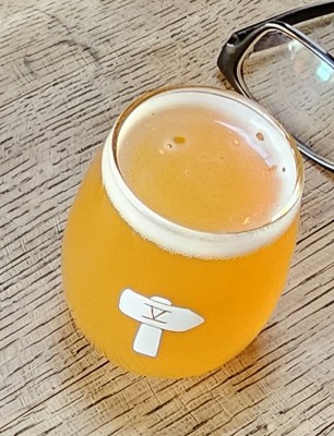 potjebier's photo of Pugnacious Pale