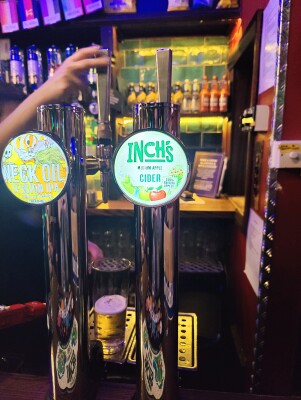 AndySnow's photo of Inchs Medium Apple Cider