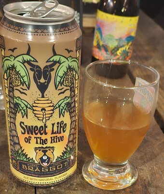 potjebier's photo of Sweet Life Of The Hive