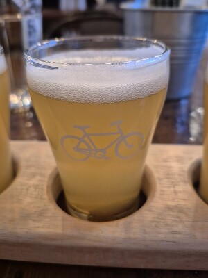 Lubiere's photo of Citrus Garland Hazy Pale Ale