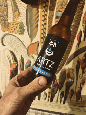 minutemat's photo of Artz - Blanche