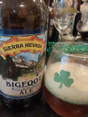 Dogbrick's photo of Bigfoot (2014)