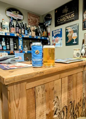 simontomlinson's photo of Buckskin Lager