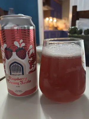 Mr_Pink_152's photo of Raspberry Cream Soda