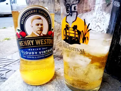 Olut's photo of Henry Westons - Medium Dry Cloudy Vintage