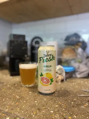 Leighton's photo of Jelen Fresh Grejp