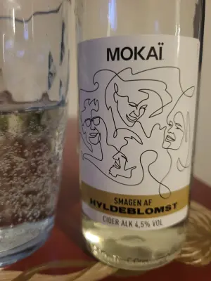 danlo's photo of Mokaï Hyldeblomst