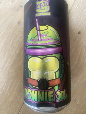 wyzzywyz22's photo of Slushy XL - Donnie XL