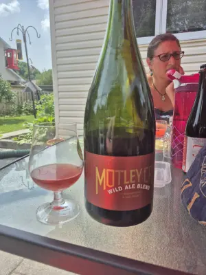 Lubiere's photo of Motley Cru 2023 - Raspberries & Cab Franc