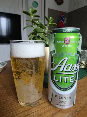 Lunde's photo of Lite Pilsner