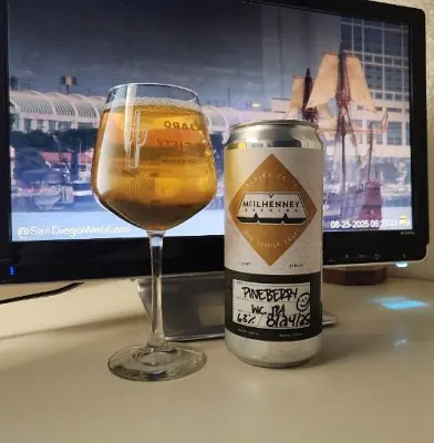 Ibrew2or3's photo of Pineberry