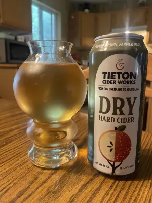 poisoneddwarf's photo of Tieton Dry Cider