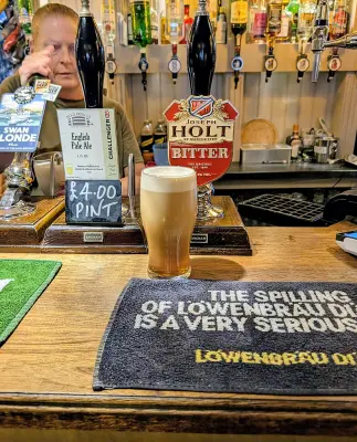 simontomlinson's photo of Bitter