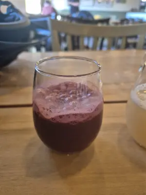 Lubiere's photo of Sirop - Bleuet, Mûre, Fromage à La Crème, Crème Glacée à La Vanille, Vanille De Madagascar