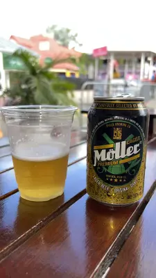 Grumbo's photo of Möller