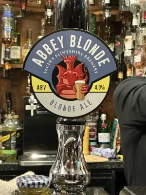 lad_newton's photo of Abbey Blonde