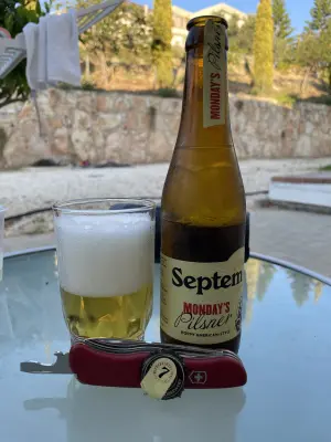 pleis's photo of Monday's Pilsner
