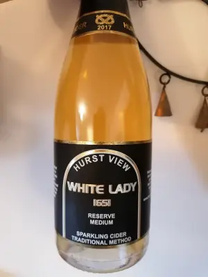 minutemat's photo of White Lady 1651 Reserve Medium