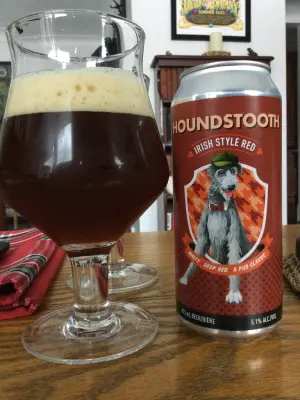 Tessic's photo of Houndstooth Irish Red Ale
