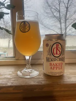 poisoneddwarf's photo of d's Wicked Baked Apple