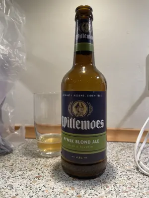 Ken1's photo of Willemoes Fynsk Blond Ale