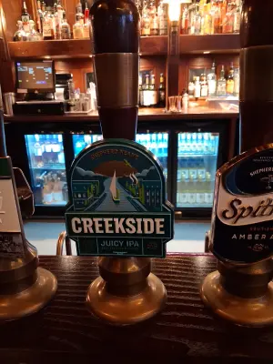DavrosIX's photo of Creekside