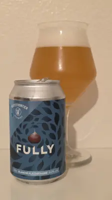 lore's photo of Fully - Blanche à la châtaigne