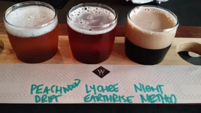 Dogbrick's photo of Earthrise - Lychee