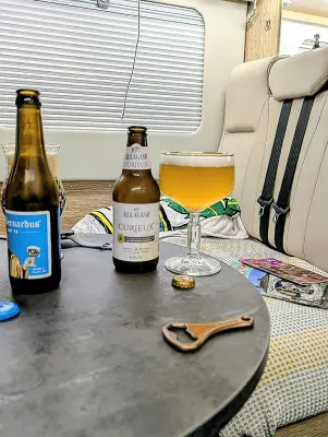 simontomlinson's photo of Curieux
