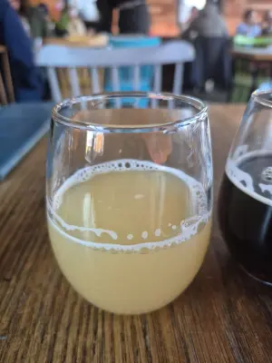 Lubiere's photo of Double Monogamy Peacharine