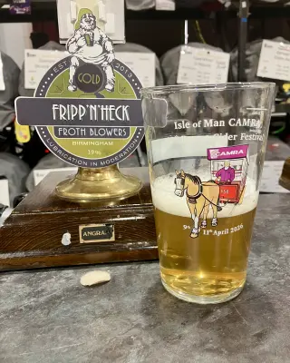 Grumbo's photo of Fripp 'n' Heck
