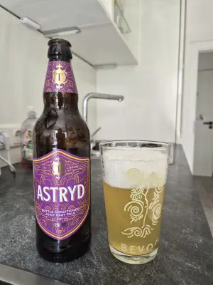 Goldbarren's photo of Astryd