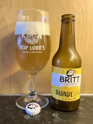 Grumbo's photo of Britt Blonde