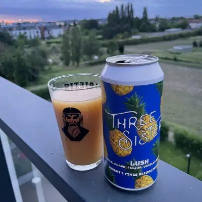 kurtthomsen's photo of Lush Pineapple Guava Feijoa Vanilla Smoothie Sour