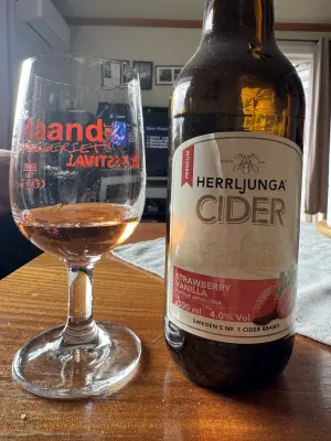 Chris_Ofstad's photo of Strawberry & Vanilla