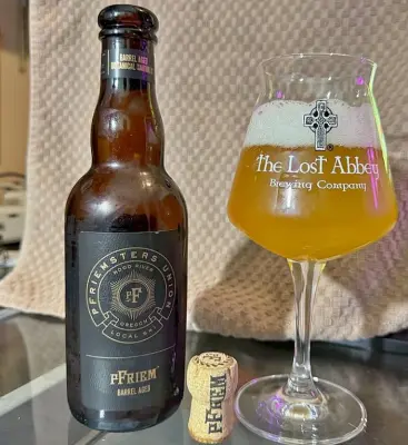 bhensonb's photo of Botanical Saison III - Barrel-Aged