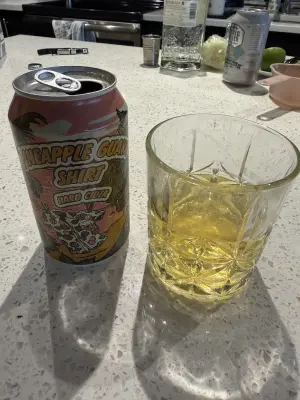 kangareuben's photo of Henry Hotspur's Hard Pressed for Cider Pineapple Guava Shirt
