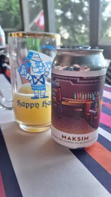 Helsdon's photo of Maksim