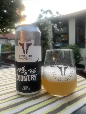 wyzzywyz22's photo of Move To The Country