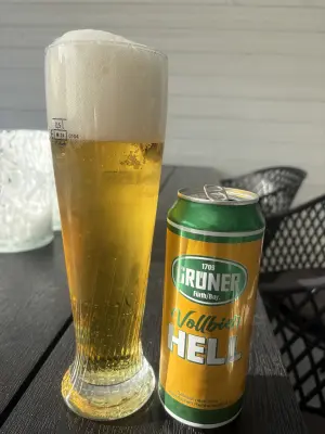 ninecats's photo of Grüner Vollbier Hell