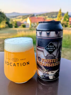 Fin's photo of Twisted Transistor
