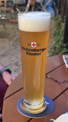 lore's photo of Helle Weiße