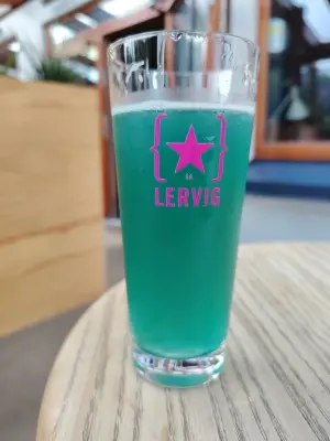 Holmen_1's photo of Local - Just Make It Blue!
